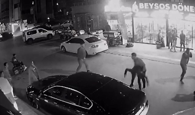 Bursa'da iki grubun kavgası güvenlik kamerasında
