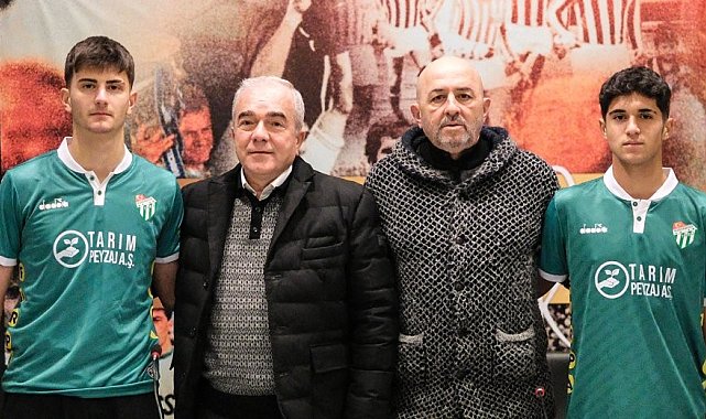 Bursaspor Kulübü, Ahmet Hakan Atış ve Ahmet Berke Ay'la profesyonel sözleşme imzaladı