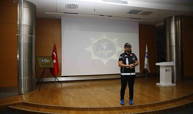 Büyükşehir personeline uyuşturucuyla mücadele eğitimi