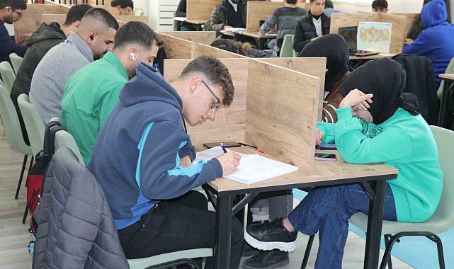 Büyükşehrin kütüphaneleri öğrencileri hazırlıyor