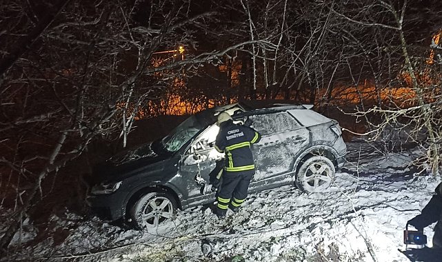 Buzlu yolda kontrolden çıkan otomobil şarampole uçtu: 1 ölü