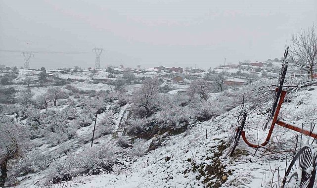 Çanakkale'de kar yağışı etkili oluyor
