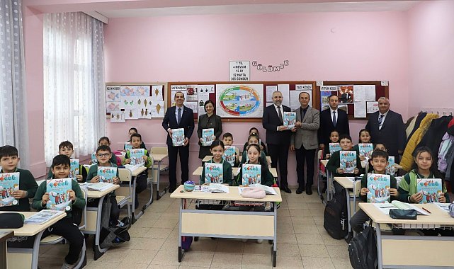 Çankırı'da ilkokul öğrencilerine Sağlık Çocuk Dergisi dağıtıldı
