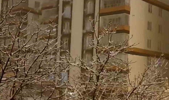 Çatıdan düşen kar kütlelerine dikkat