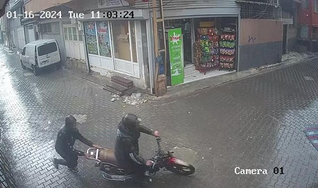 Cezaevinden firar etti, hoşuna giden motosikleti arkadaşıyla çaldı