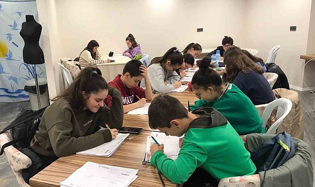 Çınar Akademi LGS hazırlık kursları öğrencilerin hayatına dokunuyor