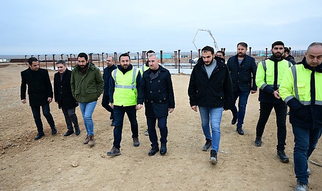 Çınar, sanayi sitesindeki çalışmaları inceledi