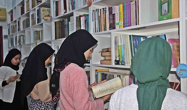 Cizre'de hafız öğrencilerin yararlanması için kütüphane açıldı
