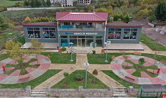 Çocuklar ve gençler Başiskele'de geleceğe hazırlanıyor