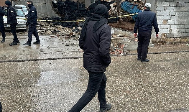 Çöken duvarın altında kalan çocuklardan biri hayatını kaybetti