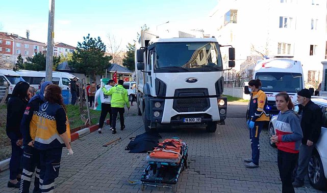 Çorlu'da korkunç kaza: Çöp kamyonun altında kalan yaya hayatını kaybetti