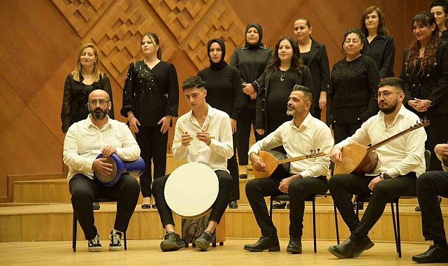 CSO'da Türk Müziği Korosu rüzgarı