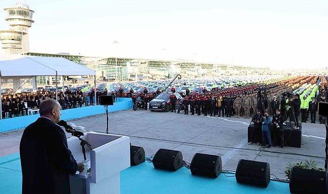 Cumhurbaşkanı Erdoğan: "İstanbul'u yeniden ayağa kaldıracağız"