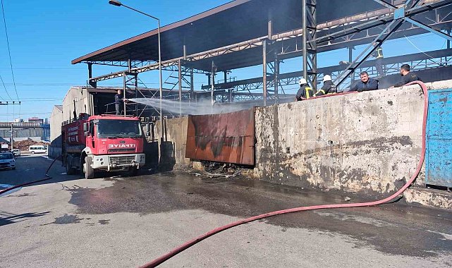 Demir çelik fabrikasında korkutan yangın