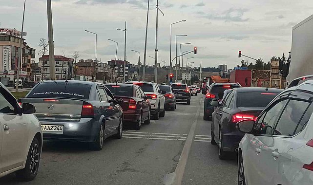 Denizli'de trafiğe kayıtlı taşıt sayısı 500 bin 634 oldu