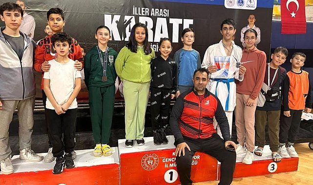 Denizlili sporcular karate turnuvasından derecelerle döndü