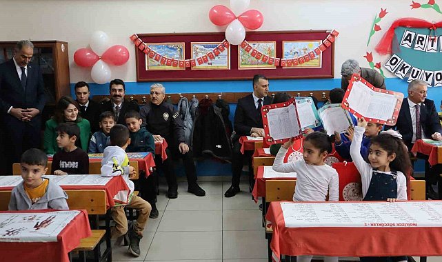 Deprem bölgesi Malatya'da karne heyecanı