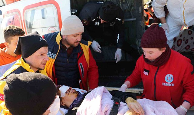 Depremin görünmez kahramanları: Sağlık çalışanları