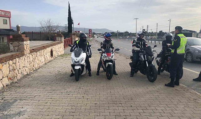 Didim'de motosiklet sürücüleri bilgilendirildi