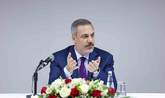 Dışişleri Bakanı Fidan, Tacikistan'da Türk iş insanları ile bir araya geldi