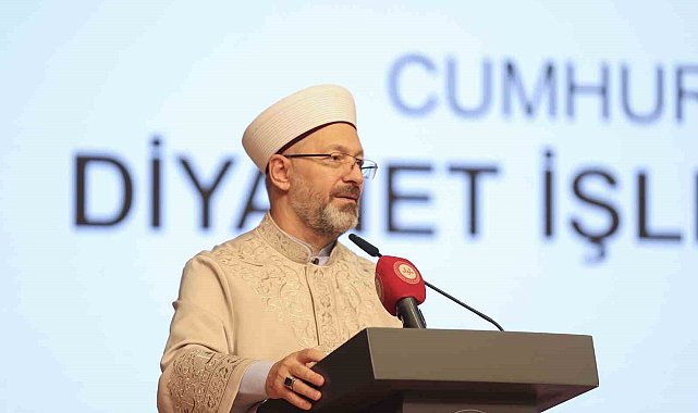 Diyanet İşleri Başkanı Erbaş, imam hatip öğrencileriyle bir araya geldi