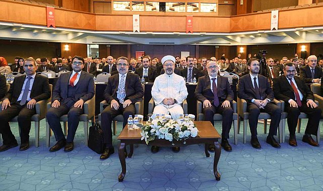 Diyanet İşleri Başkanı Erbaş: "İslam'ın ahlak ilkelerini insanlığa yeniden teklif etmeliyiz"