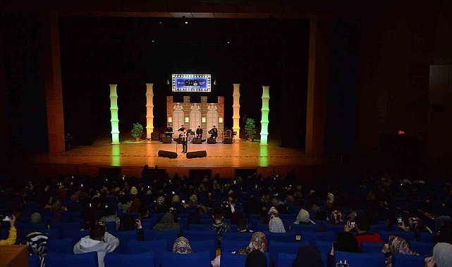 Diyarbakır'da 'Eskimeyen Ezgiler' etkinliği devam ediyor