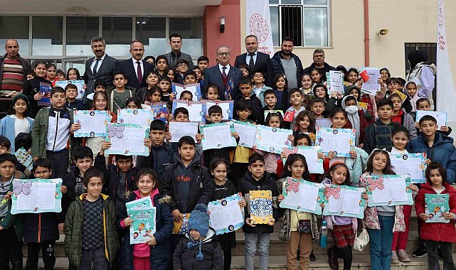 Diyarbakır'da 483 bin 360 öğrenci karne sevinci yaşadı