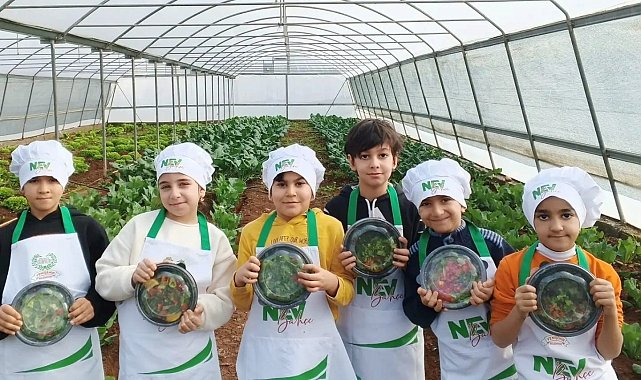 Diyarbakır'da çocuklar önlüklerini giyip mutfağa geçti