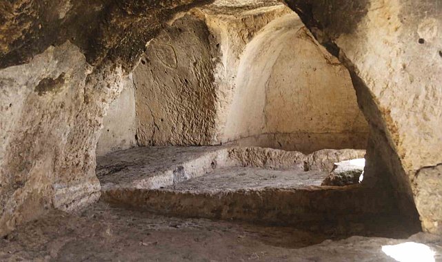 Diyarbakır'da mezar tercihleri ve ritüeller tarihe ışık tutuyor