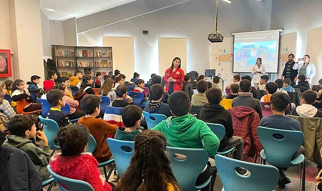 Diyarbakır'da öğrencilere uzay bilimleri semineri
