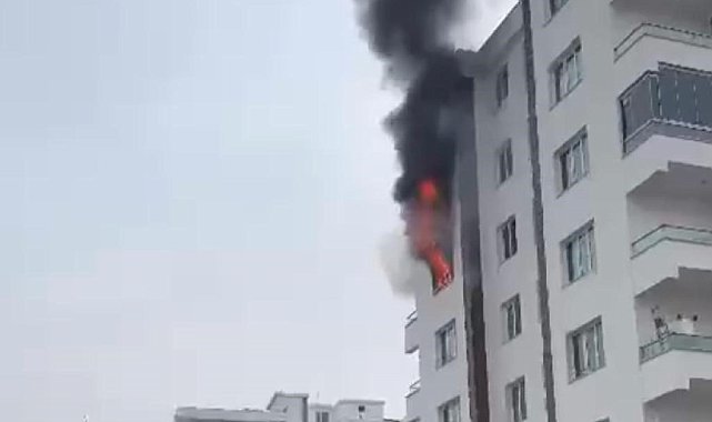 Diyarbakır'da yangın çıkan dairede alevler böyle yükseldi