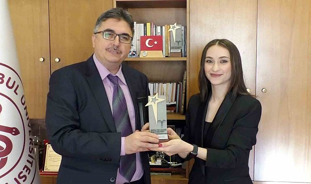 Doktorclub Awards 2023'te İHA muhabiri Karadağ'a ödül