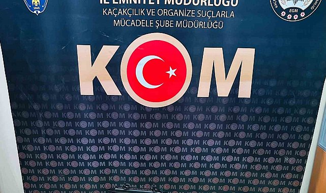 Durdurulan araçtan silah çıktı