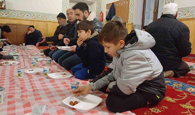 Düzce'de 113 yıllık kandil geleneği