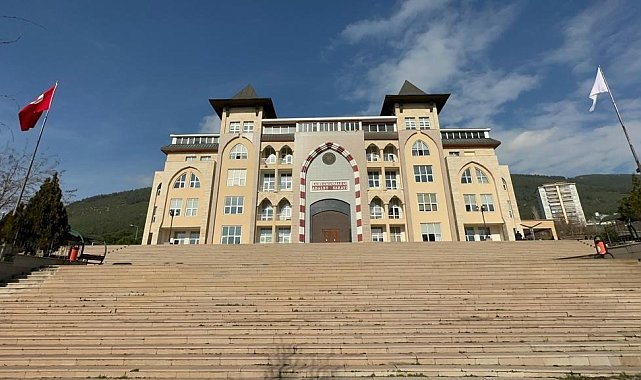 Ebrar Sitesi müteahhitlerinden Tevfik T; "Ben öğretmenim, inşaattan anlamam, ne ile suçlandığımı anlamış değilim"