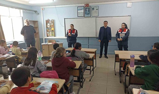 Edirne Jandarması çocukların yanında