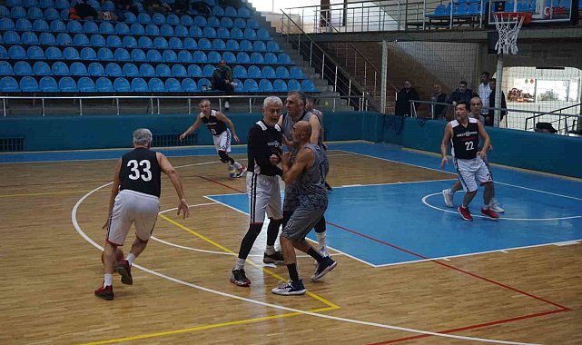 Edirne'de 'Uluslararası Veteran Basketbol Turnuvası' başladı