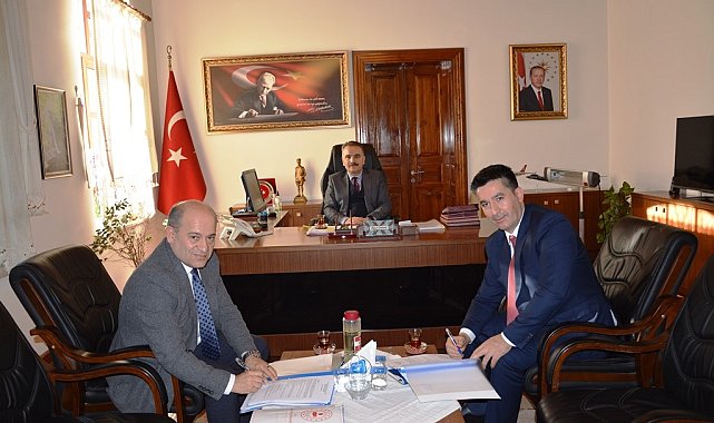 Edremit TDİOSB, seracılık yatırımlarında bölgenin üretim üssü oluyor