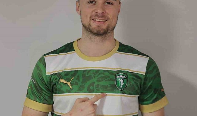 Efeler 09 SFK'dan orta sahaya takviye