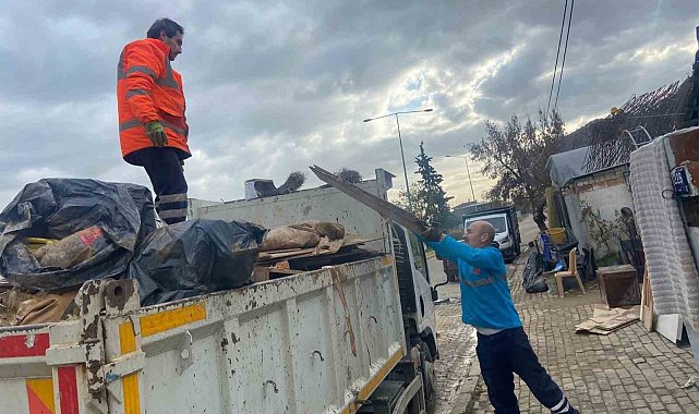 Efeler Belediyesi'nden Ilıcabaşı Mahallesi'ne yardım eli