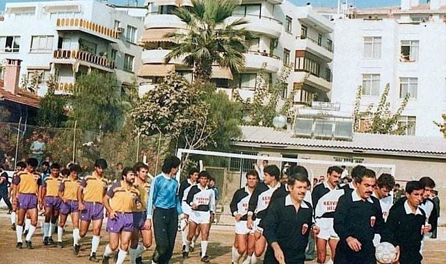 Efsane futbolcular Başkan Günel'in davetiyle son kez maça çıkacaklar