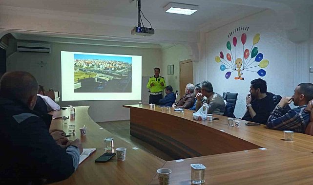 Elazığ polis ekipleri tarafından sürücülere eğitim verildi