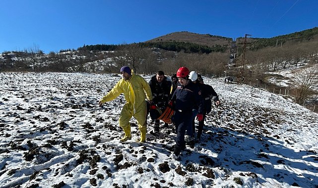 Elektrik akımına kapılarak direkte mahsur kalan işçiyi itfaiye kurtardı