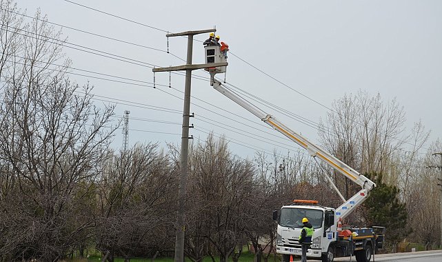 Elektrik dağıtım sistemi bakımdan geçti, planlı kesintiler yüzde 12,5 azaldı