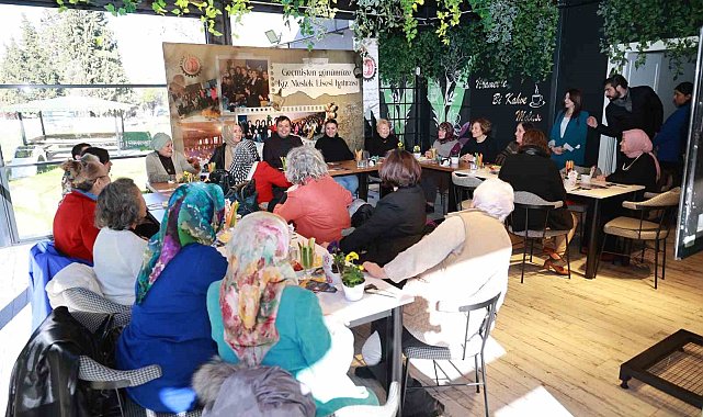 Emektar öğretmenler yıllar sonra yeniden buluştu