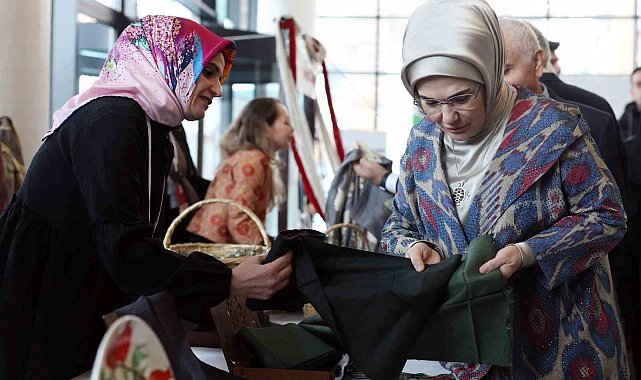 Emine Erdoğan Siirtli kadınlarla bir araya geldi