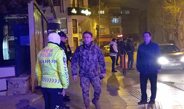 Emniyet Müdürü Pehlivan, polisler ve vatandaşların yeni yılı kutladı