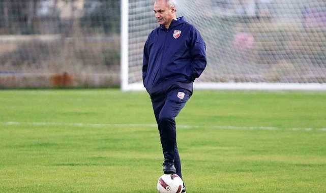 Erkan Sözeri: "Oyuncularım, armaya yakışan bir mücadele içindeler"