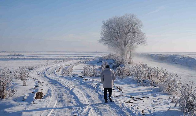 Erzurum dondu, termometreler -21'i gösterdi